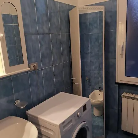 Tra Mare E Centro جنوة